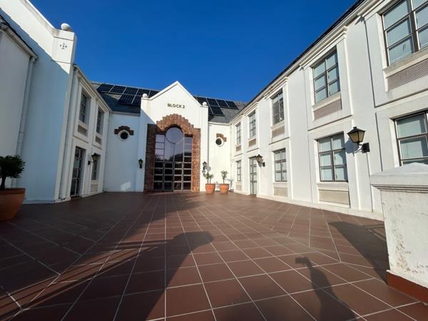 350 m² Commercial space