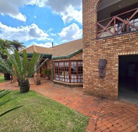 6 Bedroom House