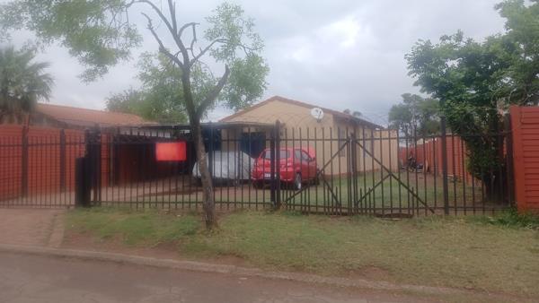 6 Bedroom House