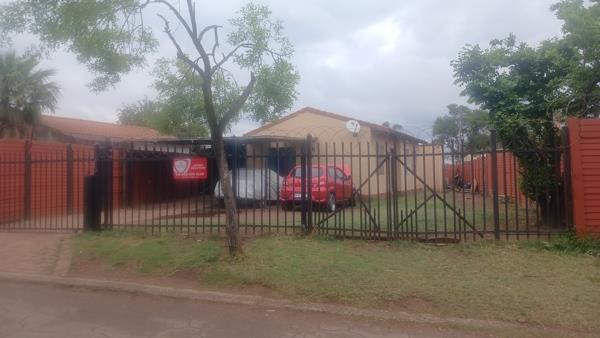 6 Bedroom House