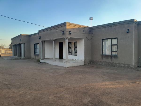 6 Bedroom House