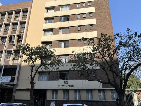 1.5 Bedroom Flat