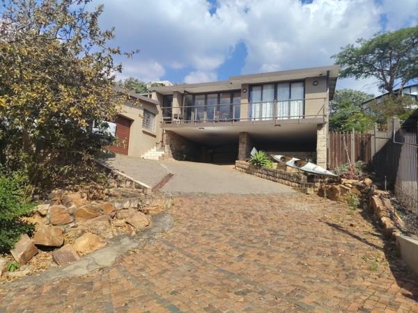 6 Bedroom House