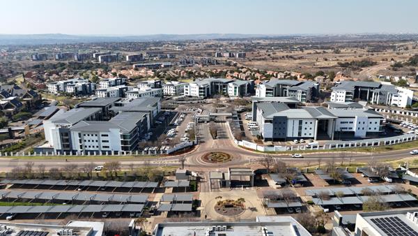 326 m² Commercial space