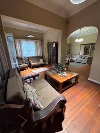 6 Bedroom House