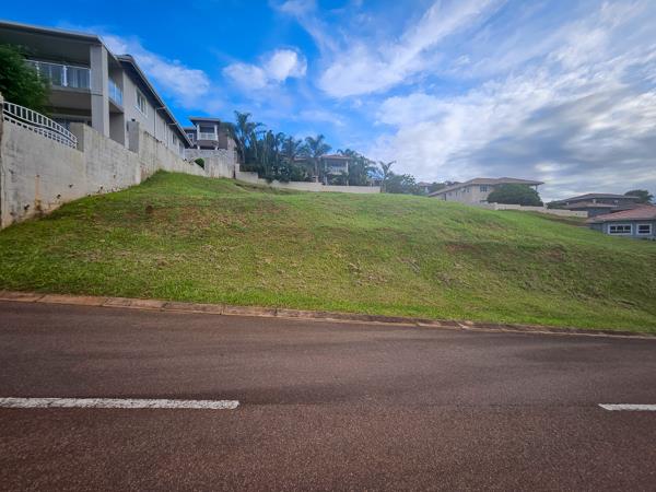 688 m² Land