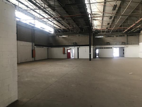599 m² Industrial space