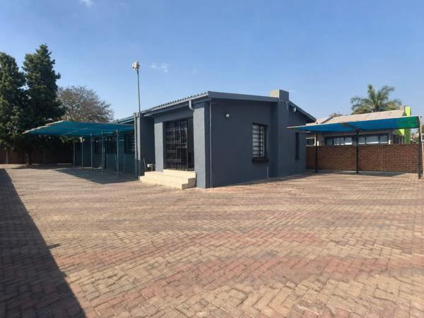 280 m² Commercial space