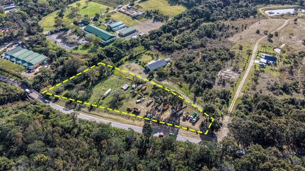 8 407 m² Smallholding