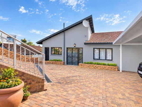 6 Bedroom House