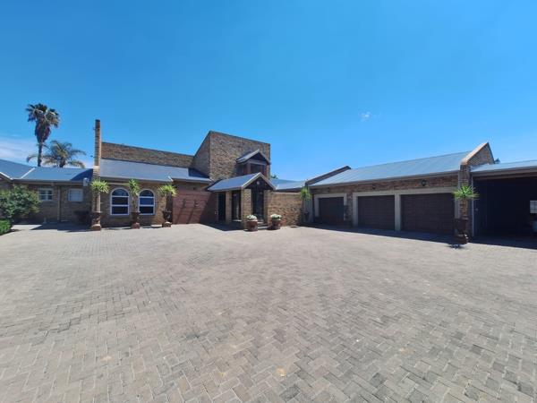 6 Bedroom House