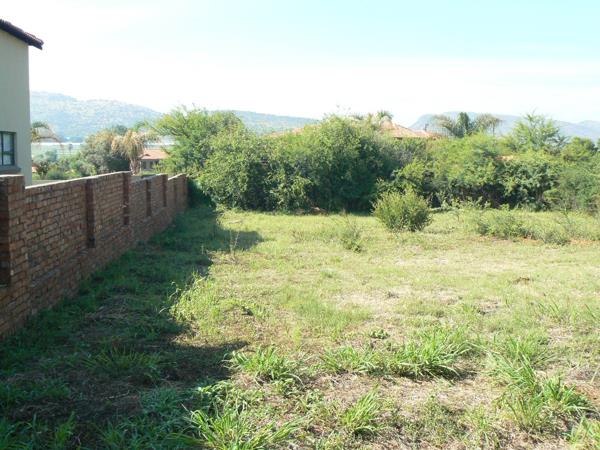 1 013 m² Land