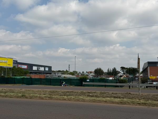 1 200 m² Commercial space