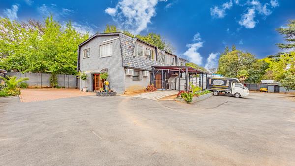 6 Bedroom House