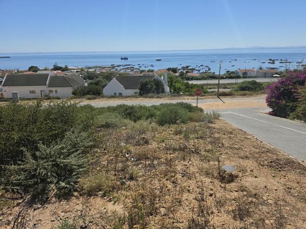 769 m² Land