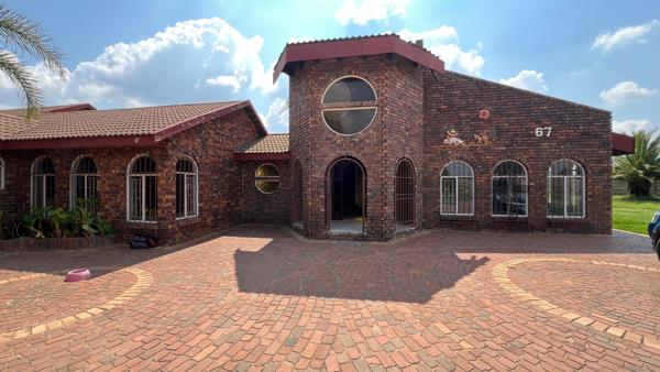 5 Bedroom House