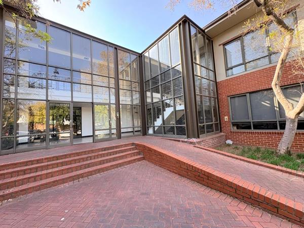 348 m² Commercial space