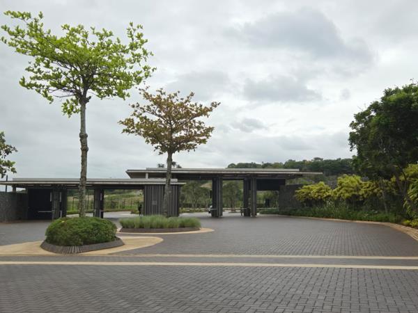 2 101 m² Land