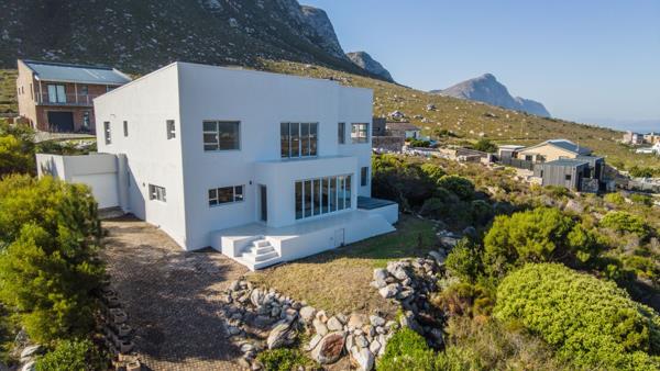 6 Bedroom House