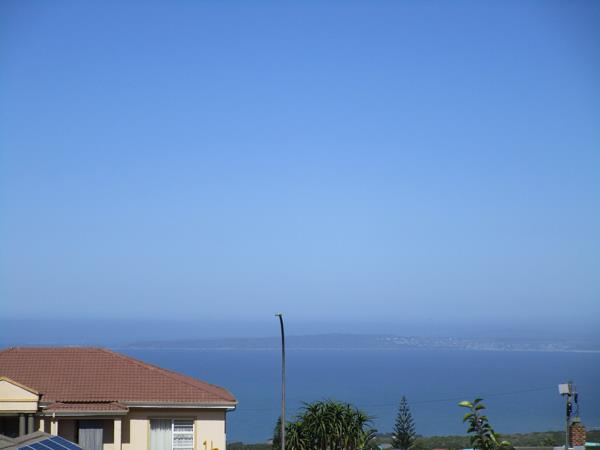 1 104 m² Land