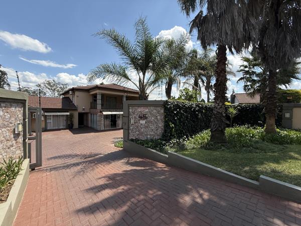 27 Bedroom House