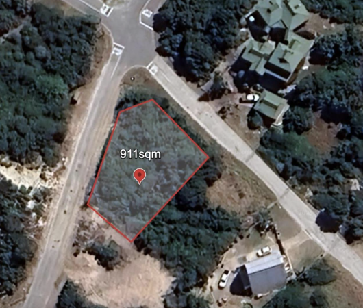 911 m² Land
