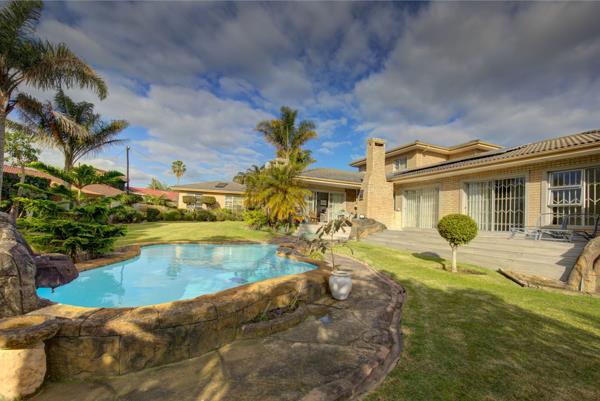 6 Bedroom House