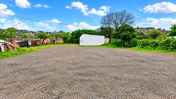 2 599 m² Land