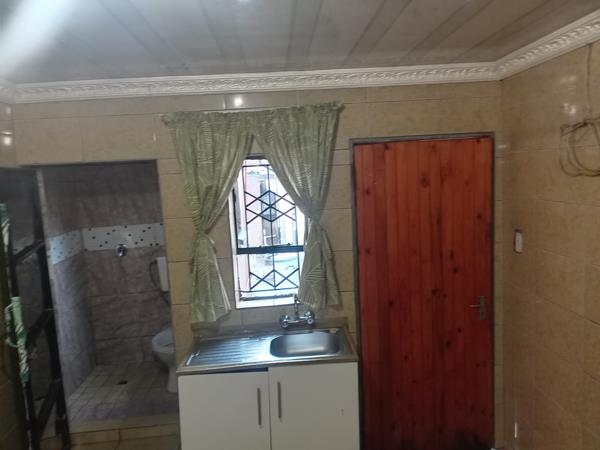 1 Bedroom House