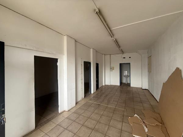 50 m² Retail Space