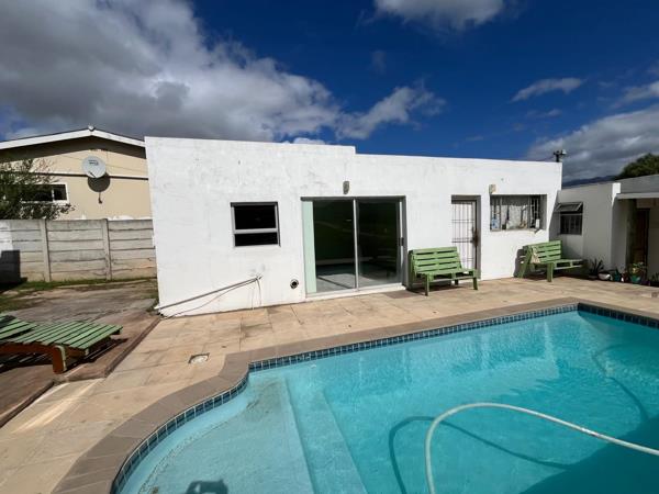 1 Bedroom Garden Cottage
