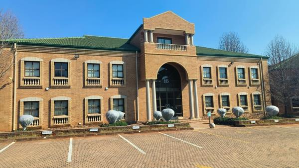 900 m² Commercial space