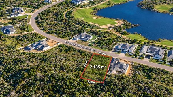 2 135 m² Land
