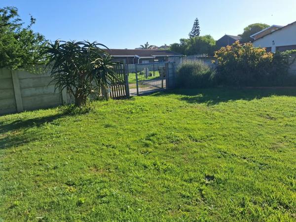 689 m² Land
