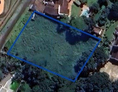 1 996 m² Land