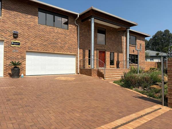 6 Bedroom House