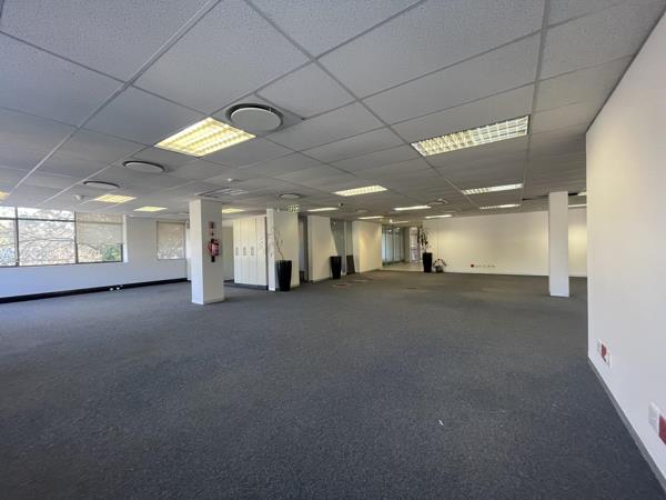 332 m² Commercial space