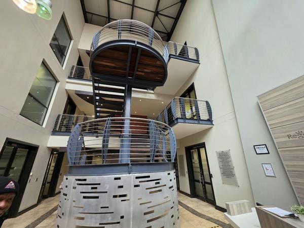 212 m² Commercial space