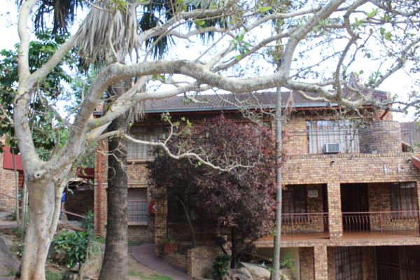 10 Bedroom House