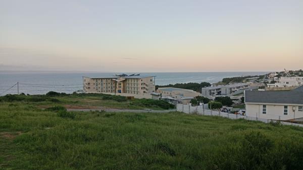 898 m² Land