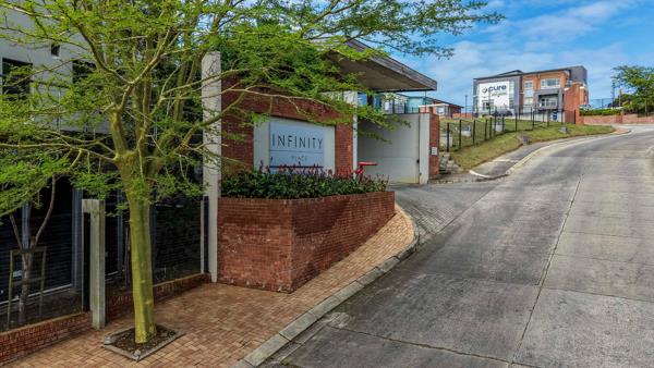 678 m² Office Space