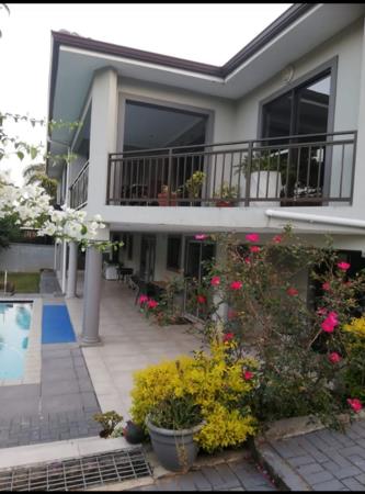 1 Bedroom House