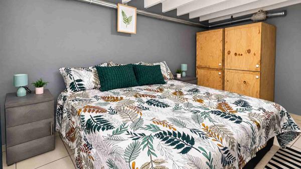 8 Bedroom Apartment