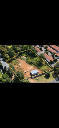 3 965 m² Land
