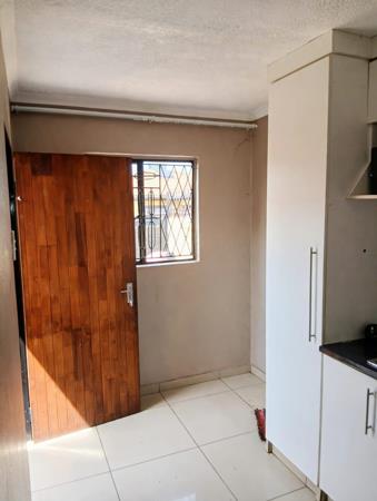 1 Bedroom House
