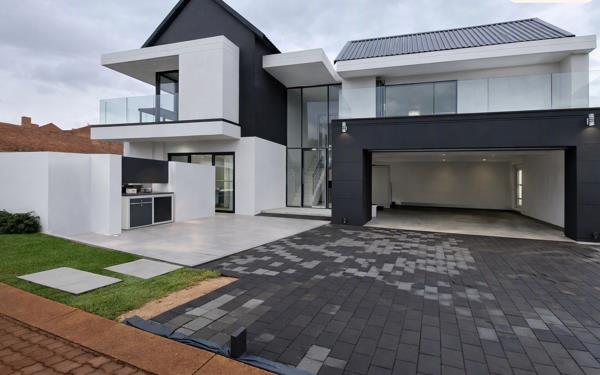 5 Bedroom House
