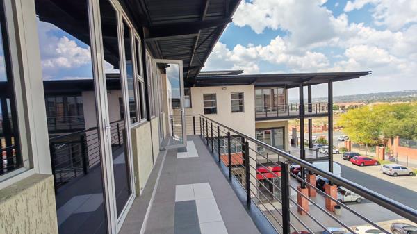 140 m² Commercial space