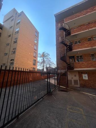5 Bedroom Apartment