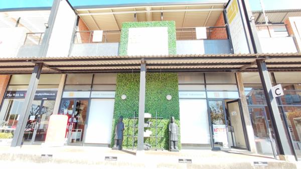 360 m² Retail Space