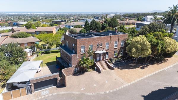 10 Bedroom House